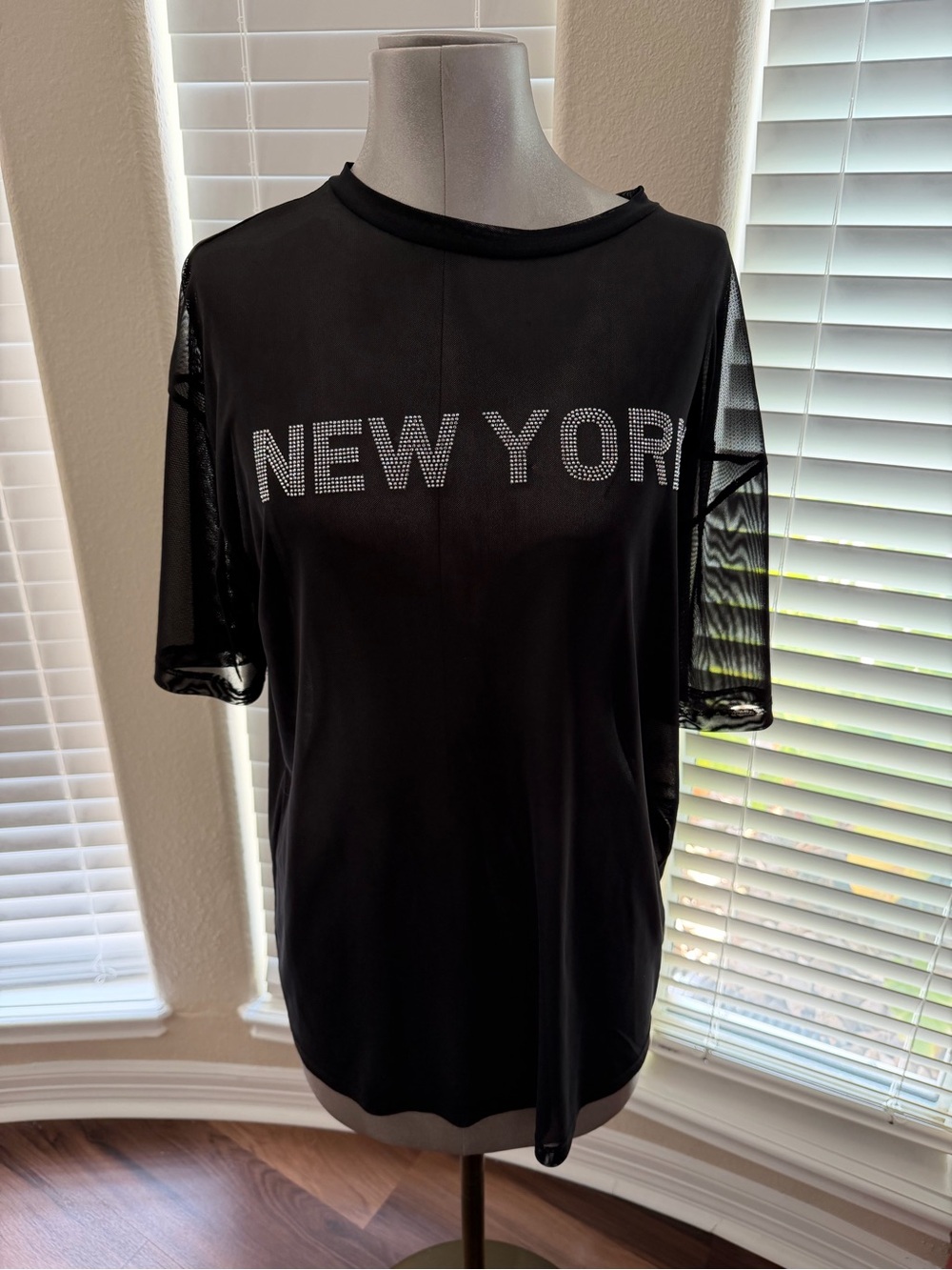 Black 'New York' Mesh Sleeve Women's Top